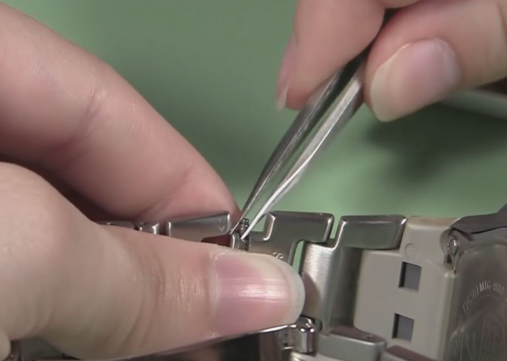How to remove spring bar watch band links esslinger watchmaker 