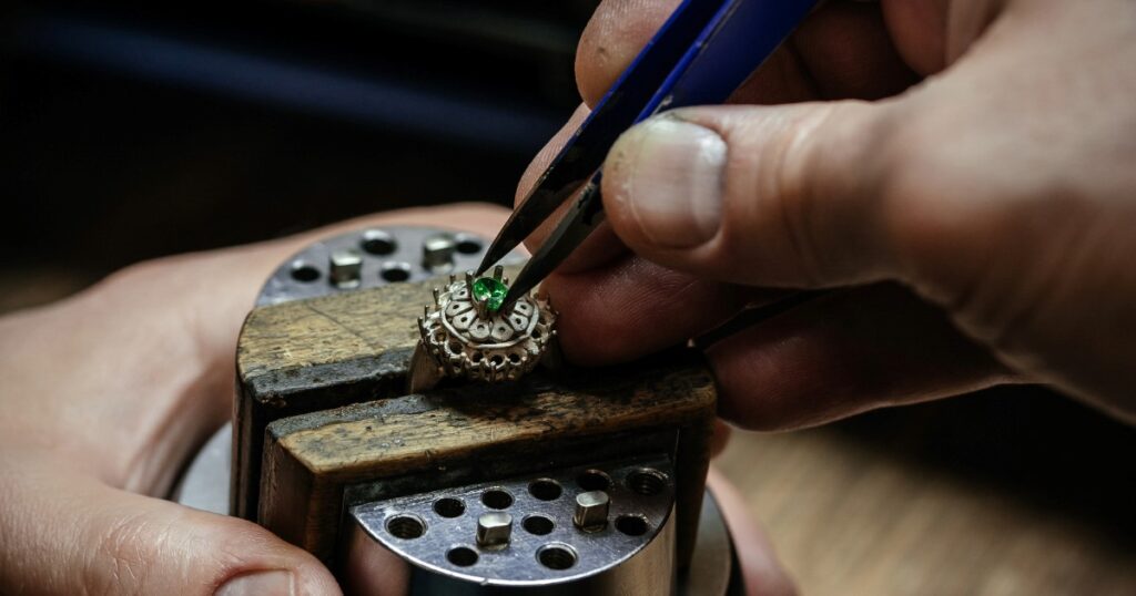 Vacancy for Bench Jeweler (Port Saint Lucie, FL) Esslinger Watchmaker